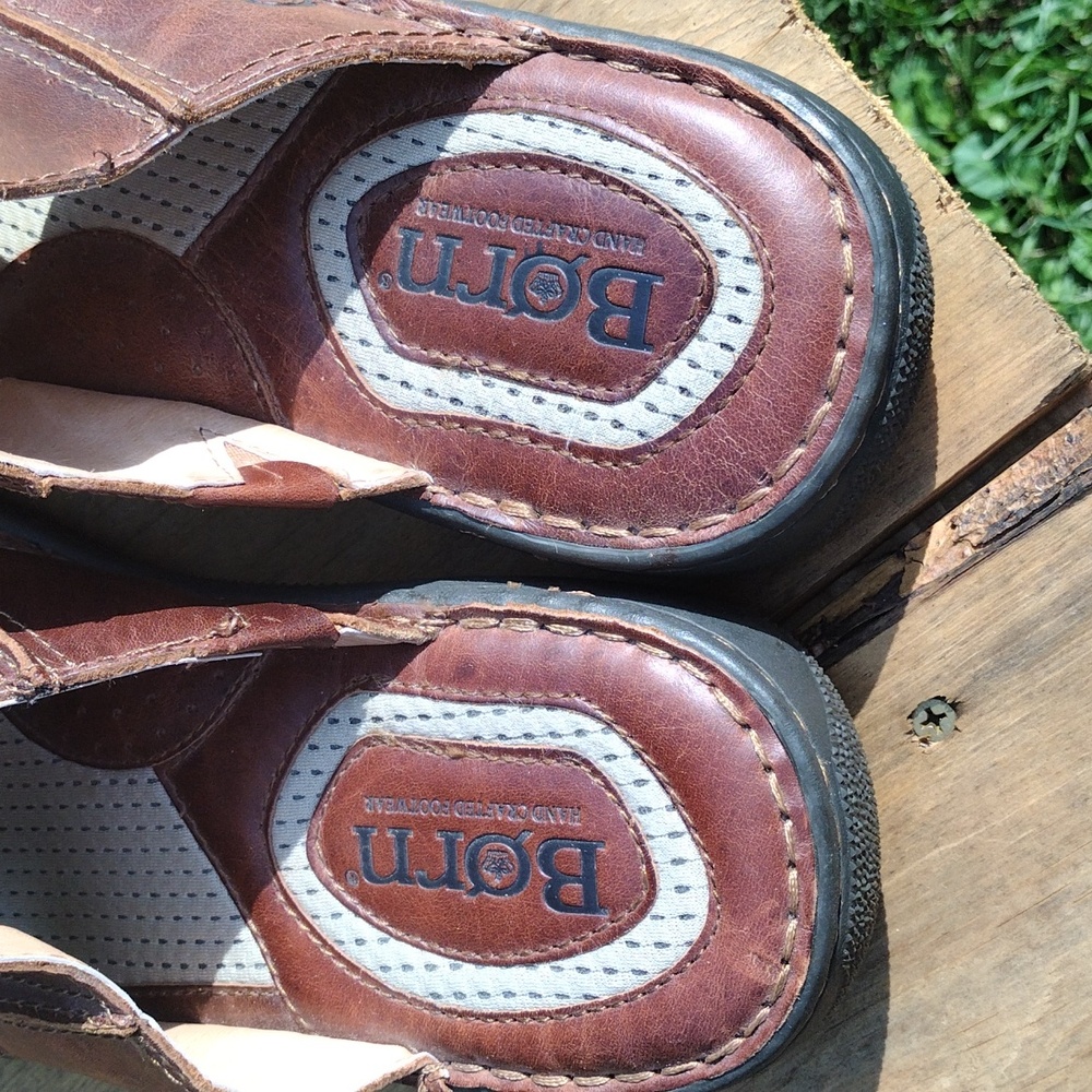 Born Men's Brown Leather Sandals Slip On Slides Size 10 - Picture 3 of 8